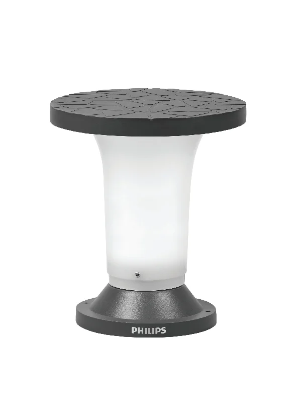 Track lighting with a minimalist track designPHILIPS Fedora Outdoor Post Light