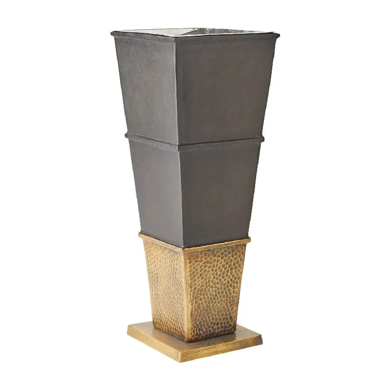 Track lighting with a long - lasting lifespanChaparral Planter