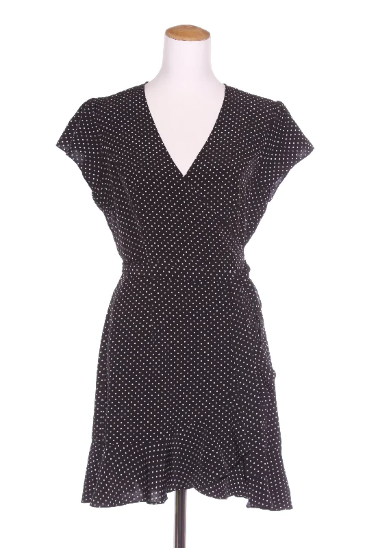 ATMOS & HERE - Ruffle trim spotted wrap dress! 12